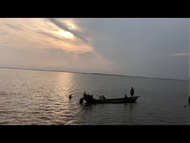 হাওরে নৌকার কি হলো দেখুন – হায় হায়